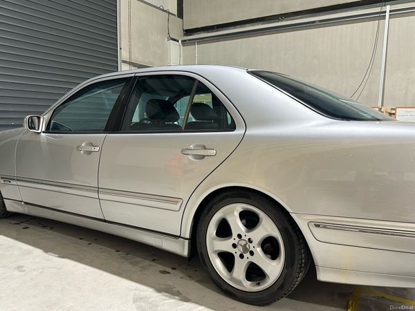 Mercedes-Benz E-Class Saloon, Diesel, 2002, Silver
