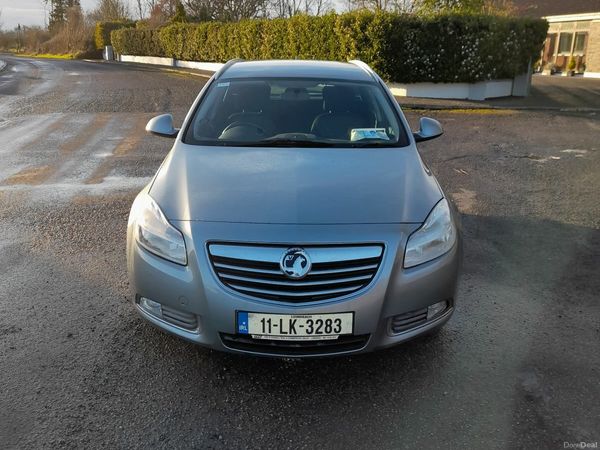 Vauxhall Insignia Estate, Diesel, 2011, Silver