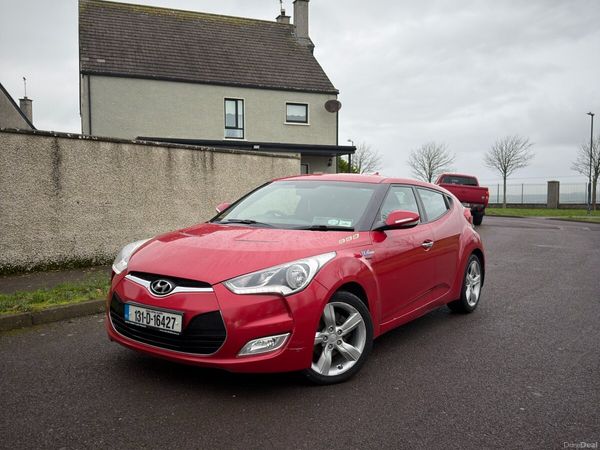 Hyundai Veloster Hatchback, Petrol, 2013, Red