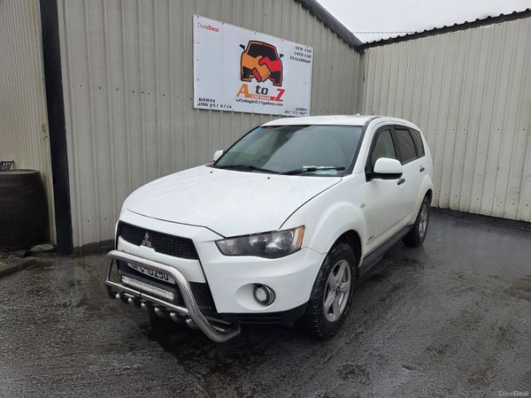 Mitsubishi Outlander SUV, Diesel, 2013, White