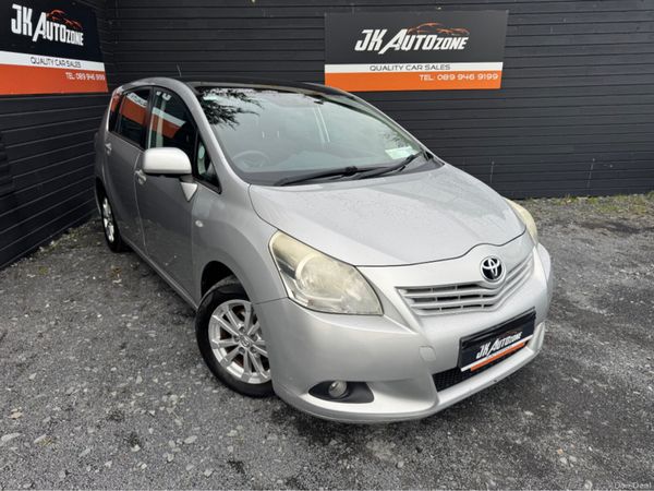 Toyota Corolla MPV, Diesel, 2011, Silver