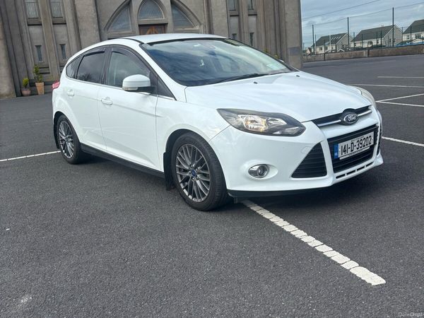 Ford Focus Hatchback, Petrol, 2014, White