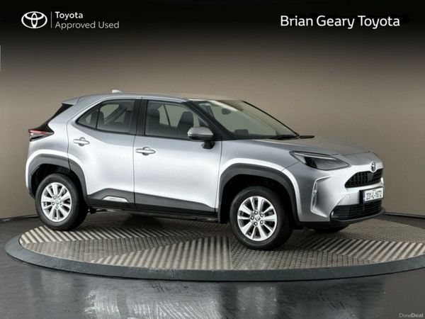 Toyota Yaris Cross Hatchback, Petrol Hybrid, 2023, Silver