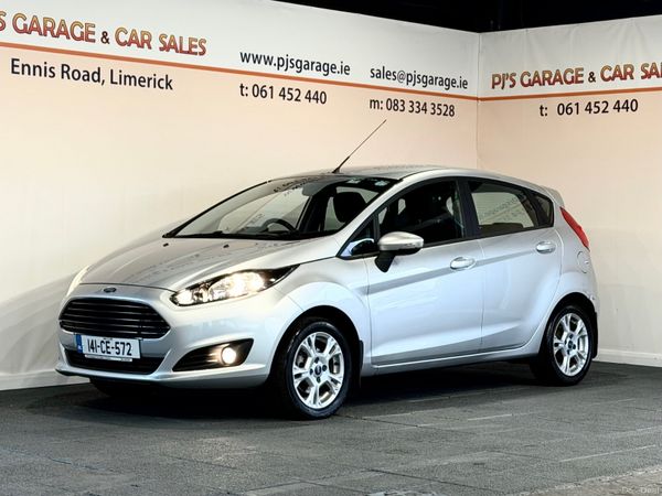 Ford Fiesta Hatchback, Petrol, 2014, Silver