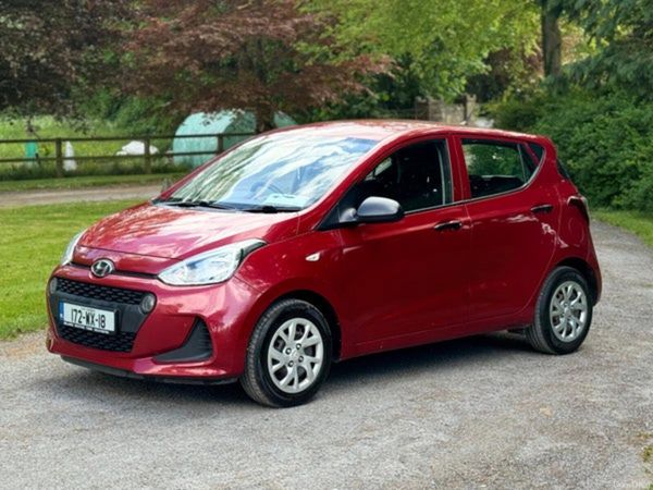 Hyundai i10 Hatchback, Petrol, 2017, Red