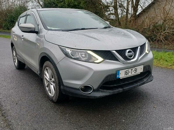Nissan Qashqai Hatchback, Diesel, 2016, Silver