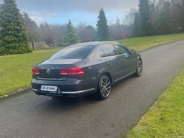 Volkswagen Passat Saloon, Diesel, 2012, Grey