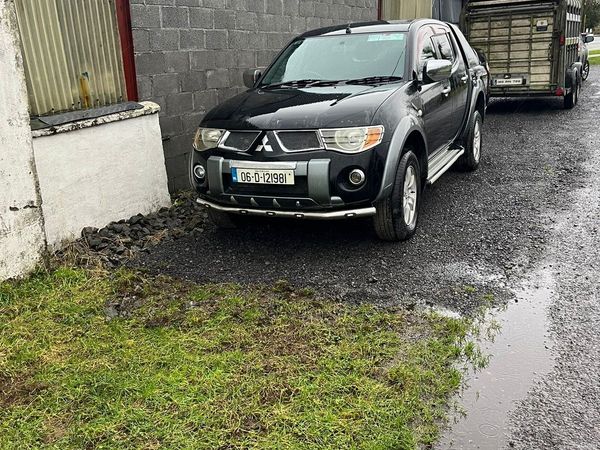 Mitsubishi L200 Crew Cab, Diesel, 2006, Black