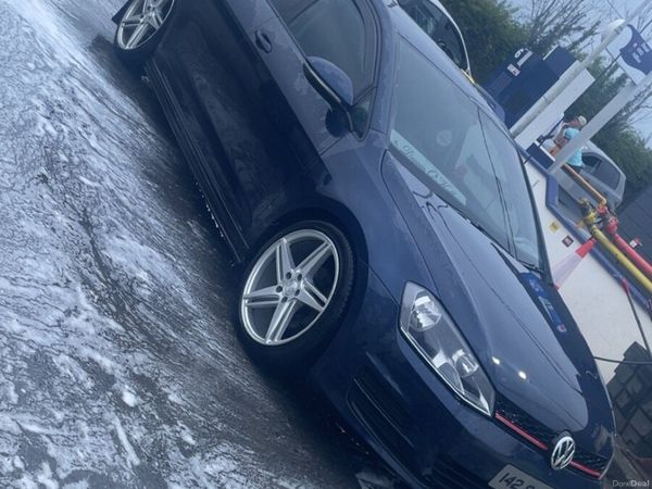 Volkswagen Golf Hatchback, Diesel, 2014, Blue