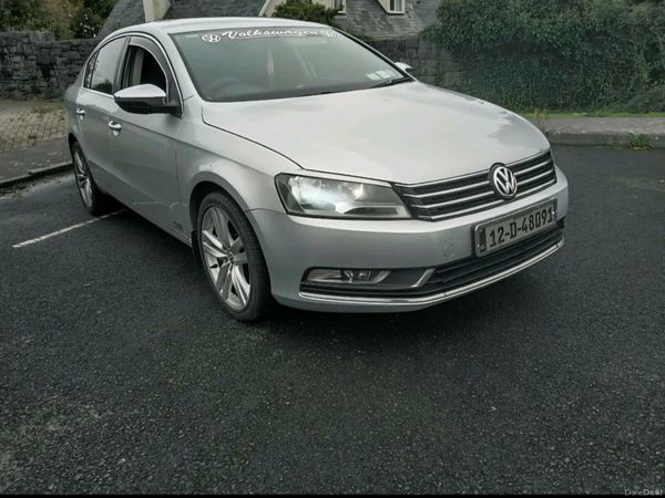 Volkswagen Passat Saloon, Diesel, 2012, Silver