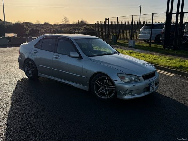 Lexus IS Saloon, Petrol, 2005, Silver
