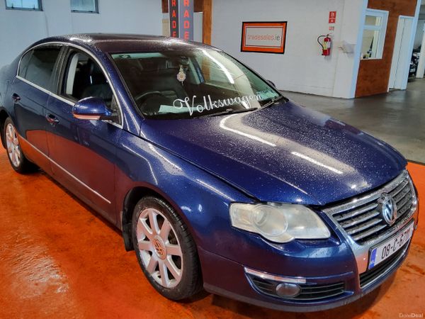 Volkswagen Passat Saloon, Petrol, 2008, Blue