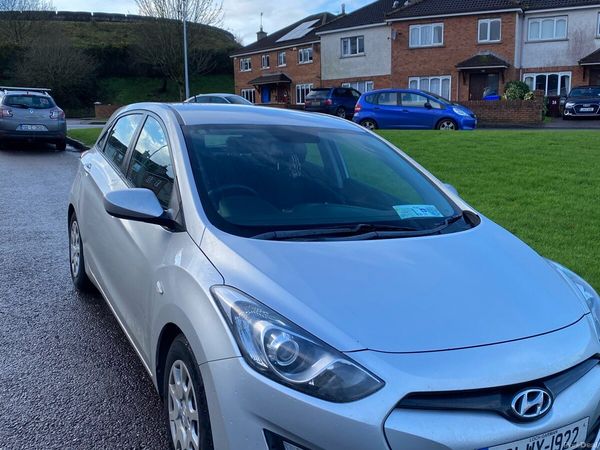 Hyundai i30 Hatchback, Diesel, 2013, Silver