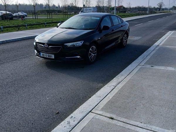Opel Insignia Hatchback, Diesel, 2018, Black