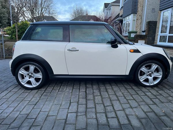 Mini Cooper Hatchback, Petrol, 2008, White