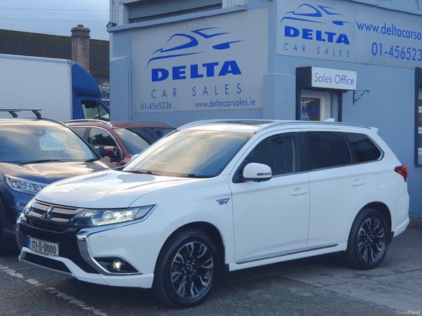 Mitsubishi Outlander SUV, Petrol Hybrid, 2017, White