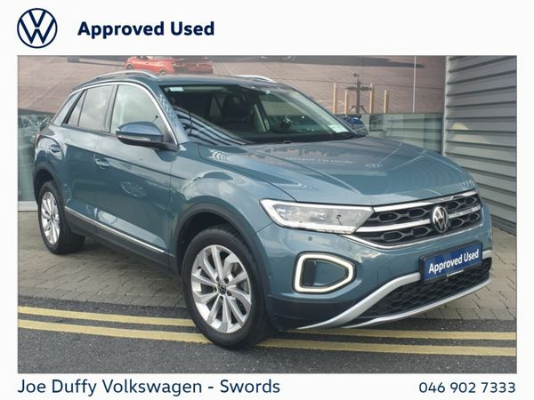 Volkswagen T-Roc SUV, Petrol, 2024, Blue