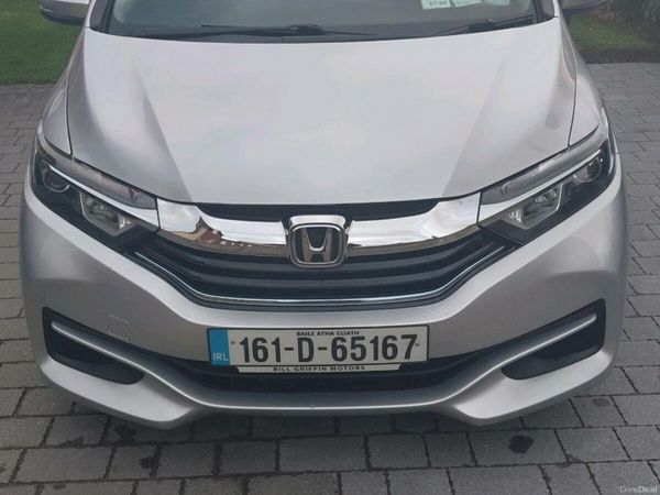 Honda Shuttle MPV, Petrol Hybrid, 2016, Silver
