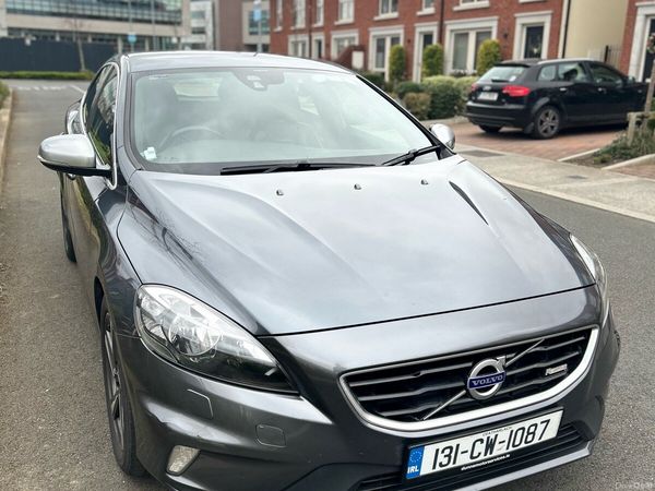 Volvo V40 Hatchback, Diesel, 2013, Grey