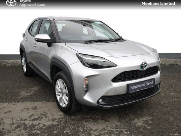 Toyota Yaris Cross Hatchback, Petrol Hybrid, 2024, Silver