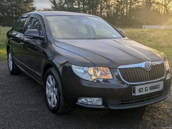 Skoda Superb Hatchback, Diesel, 2010, Black