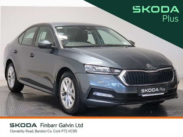 Skoda Octavia Saloon, Diesel, 2022, Grey