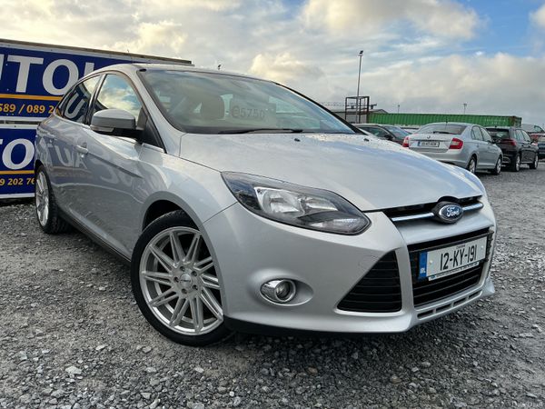 Ford Focus Saloon, Diesel, 2012, Silver