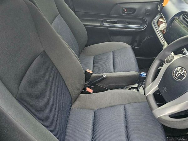 Toyota Aqua Hatchback, Petrol Hybrid, 2016, Black