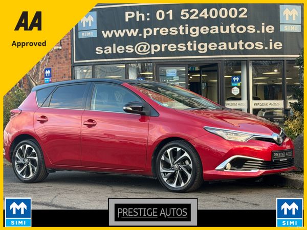 Toyota Auris Hatchback, Petrol, 2016, Red