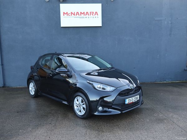 Toyota Yaris Hatchback, Petrol Hybrid, 2023, Black
