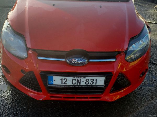 Ford Focus Saloon, Diesel, 2012, Red