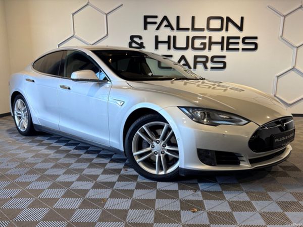 Tesla Model S Hatchback, Electric, 2016, Silver