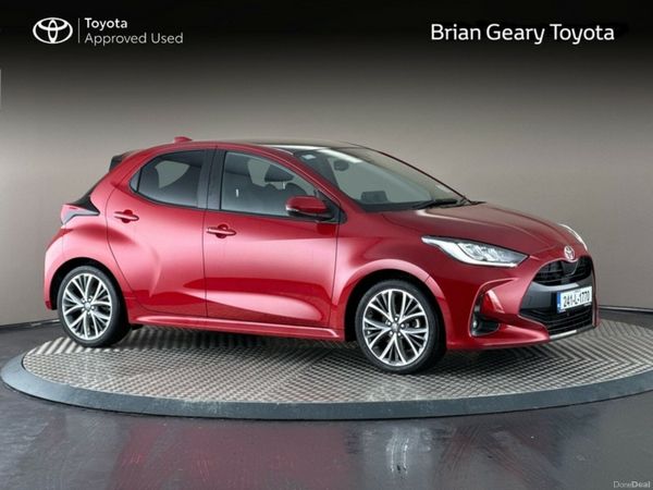Toyota Yaris Hatchback, Petrol Hybrid, 2024, Red