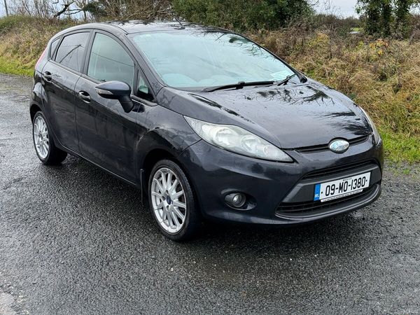 Ford Fiesta Hatchback, Petrol, 2009, Black