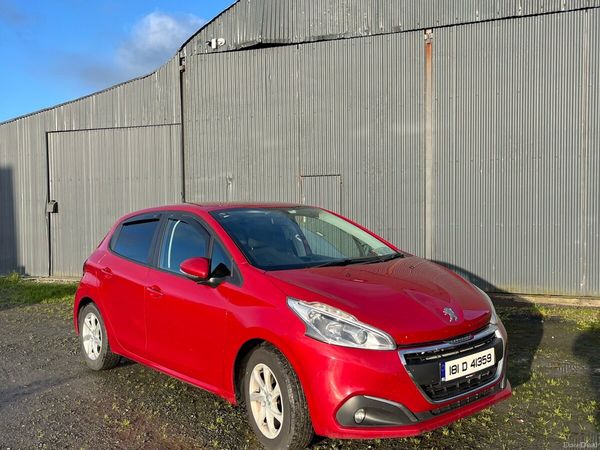 Peugeot 208 Hatchback, Petrol, 2018, Red