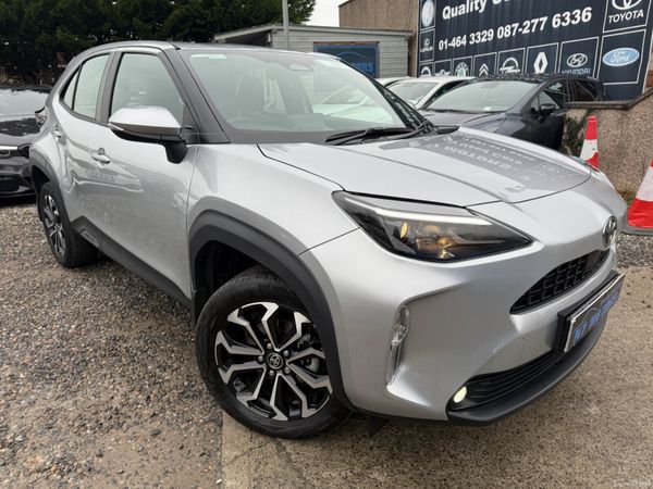 Toyota Yaris Cross Hatchback, Petrol Hybrid, 2025, Grey