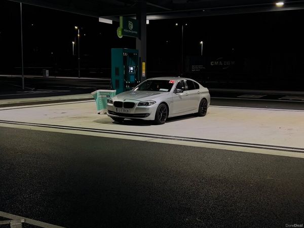 BMW 5-Series Saloon, Diesel, 2012, Silver