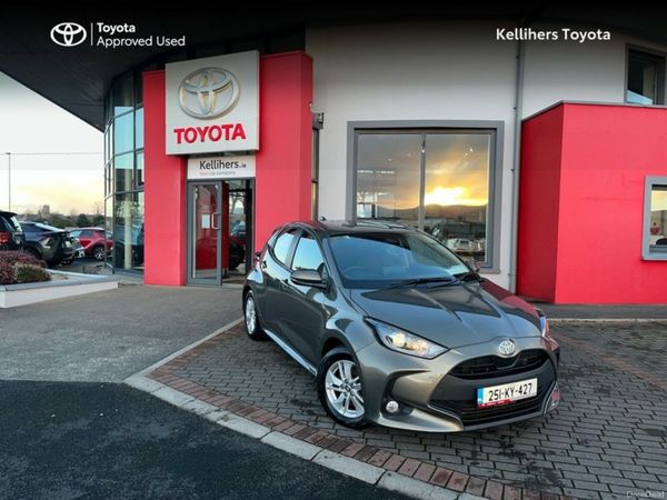 Toyota Yaris Hatchback, Petrol Hybrid, 2025, Bronze