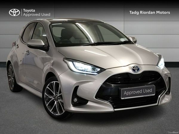 Toyota Yaris Hatchback, Petrol Hybrid, 2023, Silver