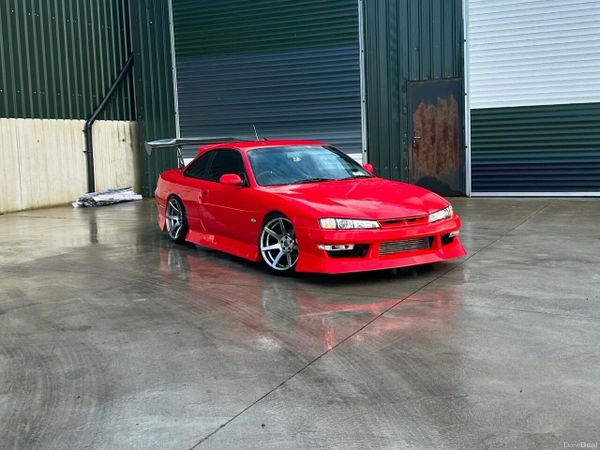 Nissan 200SX Hatchback, Petrol, 1995, Red