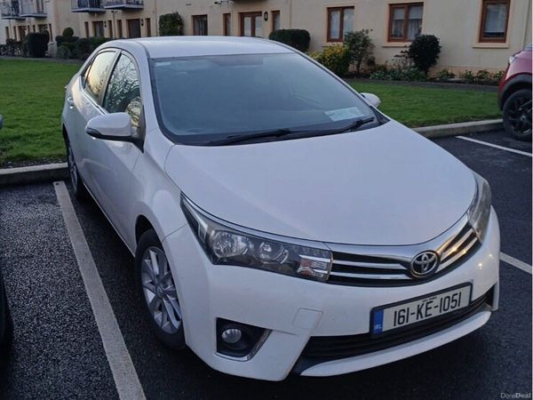 Toyota Corolla Saloon, Petrol, 2016, White