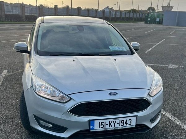 Ford Focus Hatchback, Petrol, 2015, Silver