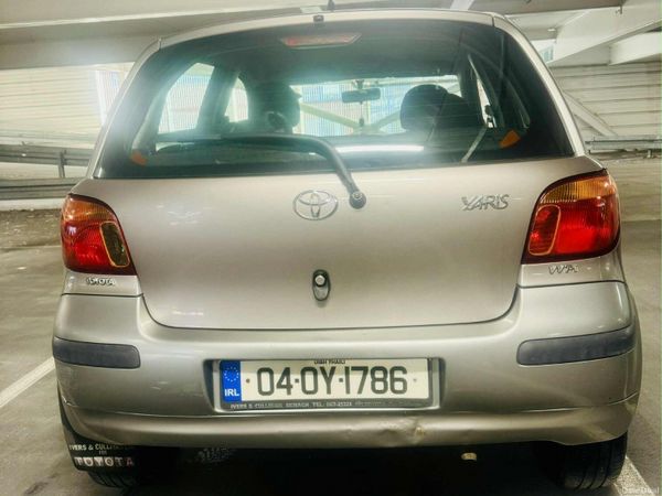 Toyota Yaris Hatchback, Petrol, 2004, Grey