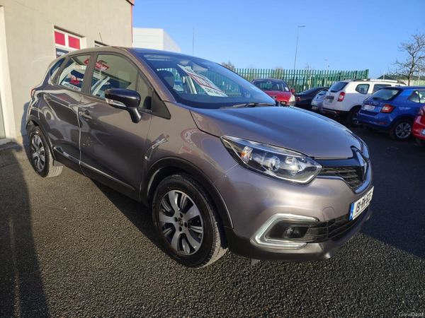 Renault Captur SUV, Petrol, 2019, Grey