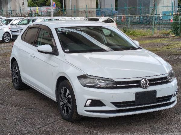 Volkswagen Polo Hatchback, Petrol, 2019, White
