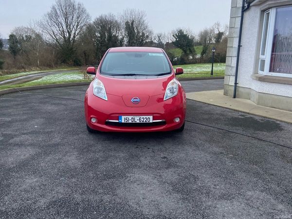 Nissan Leaf Hatchback, Electric, 2015, Red