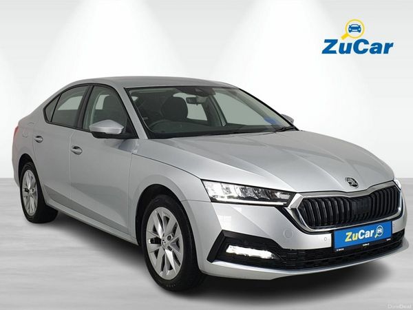 Skoda Octavia Hatchback, Petrol Plug-in Hybrid, 2024, Silver
