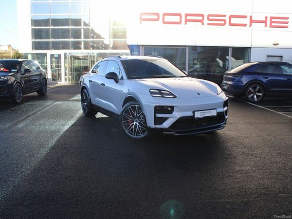 Porsche Macan SUV, Electric, 2026, 
