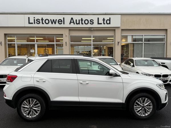 Volkswagen T-Roc Hatchback, Petrol, 2023, White