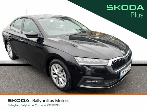 Skoda Octavia Saloon, Diesel, 2023, Black
